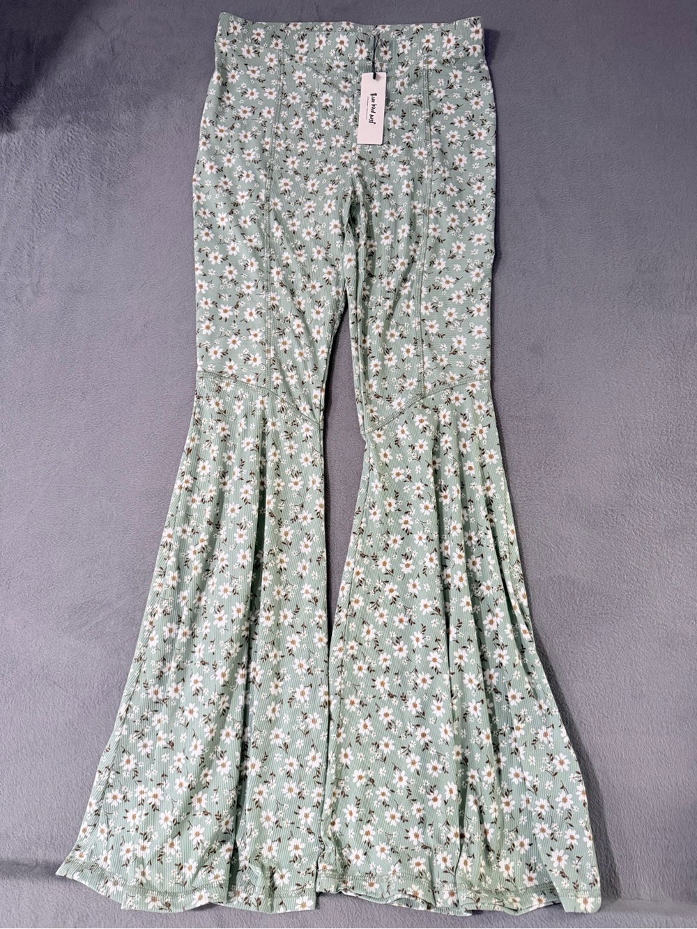 Three Bird Nest - Sage Green Floral Flared Leggings